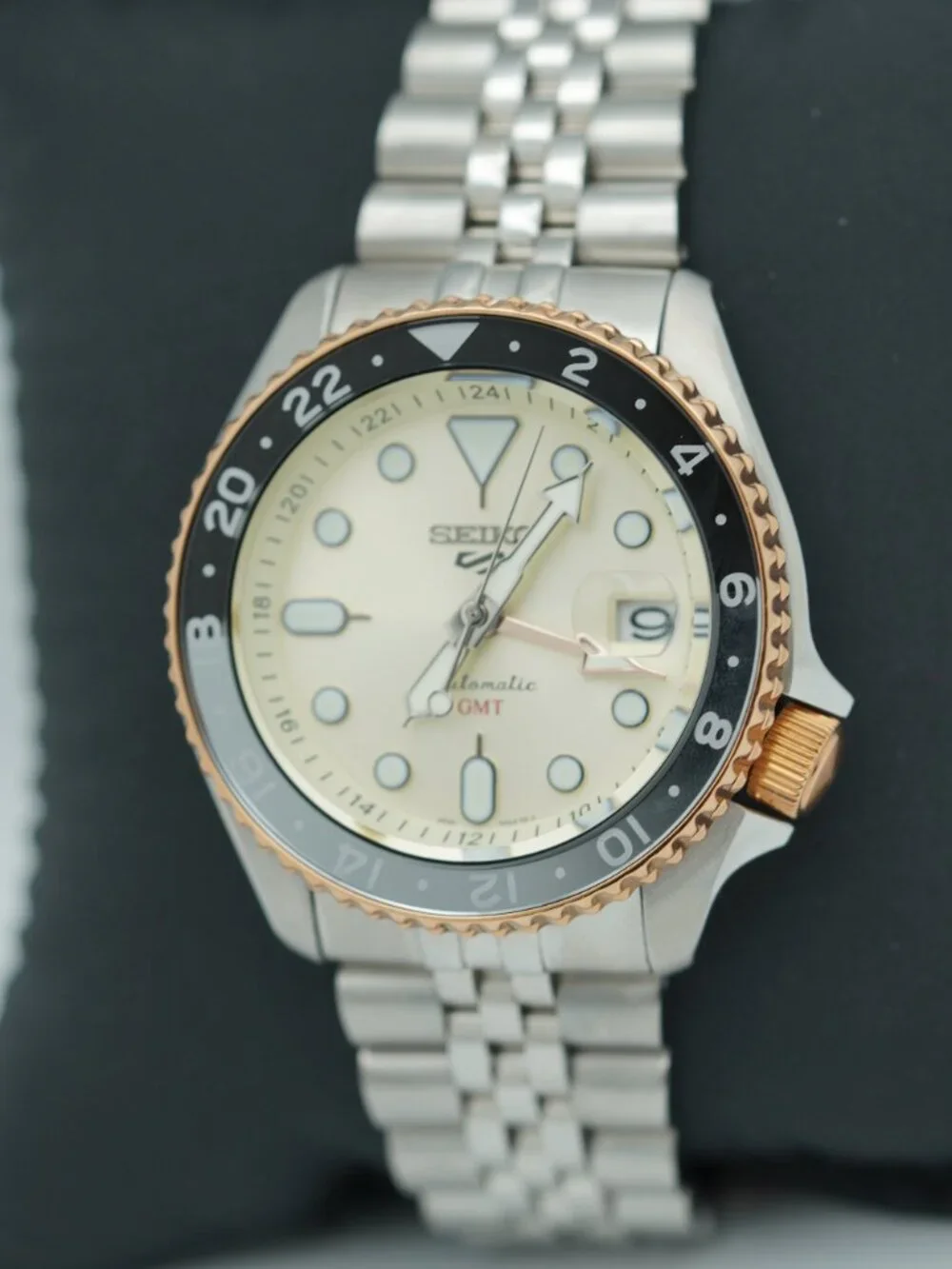 SEIKO MEN'S LIMITED EDITION WATCH- EXCELLENT CONDITION.
